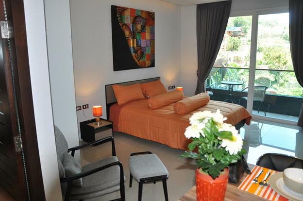 Emerald Terrace Patong Exterior photo